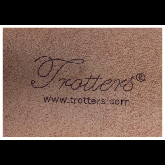 Trotters Silver Leather Peep Toe Low Heels Dress Shoes Size 8.5M - Picture 9 of 13